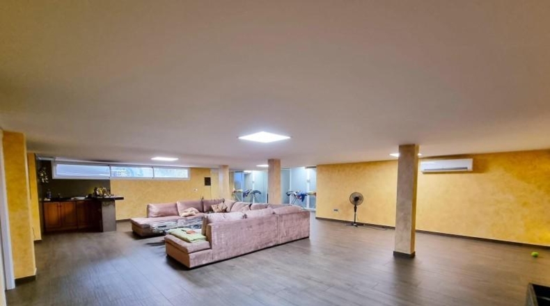 Alicante - Torrevieja - 670m2