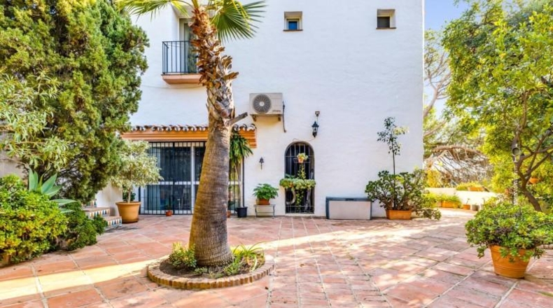 Málaga - Estepona - 3000m2