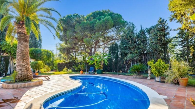 Málaga - Estepona - 3000m2