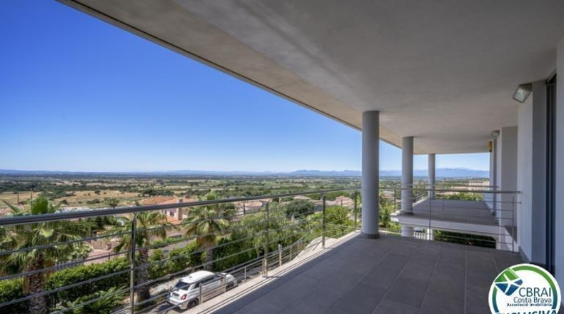 Gerona - Palau-saverdera - 695m2