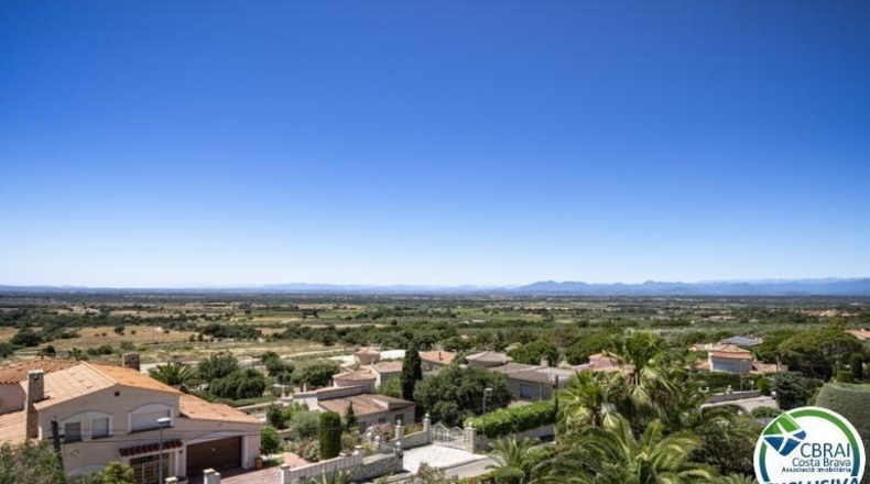Gerona - Palau-saverdera - 695m2