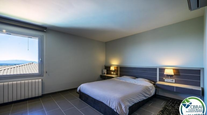 Gerona - Palau-saverdera - 695m2