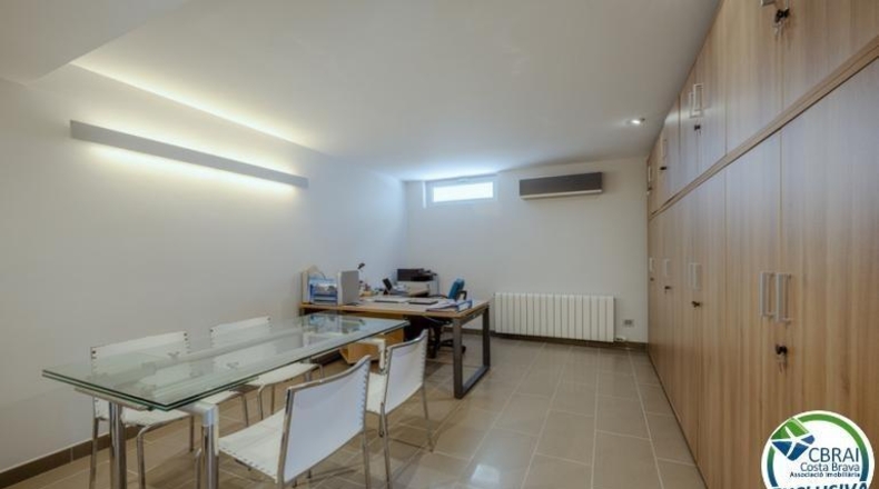 Gerona - Palau-saverdera - 695m2