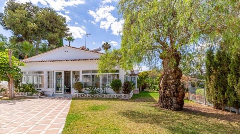 Málaga - Torremolinos - 2422m2