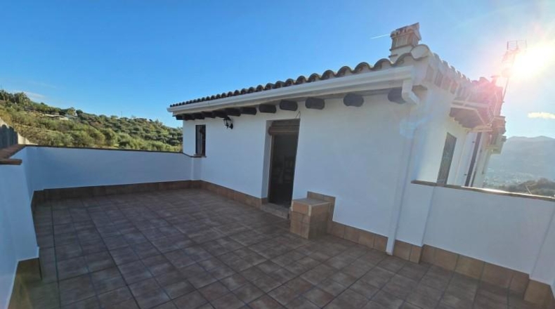 Málaga - Monda - 2000m2