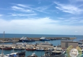 Отдельно стоящий дом с участком на продажу в городе l'Ametlla de Mar Фото
