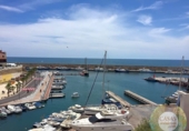 Отдельно стоящий дом с участком на продажу в городе l'Ametlla de Mar Фото