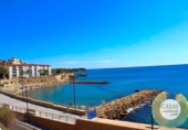 Отдельно стоящий дом с участком на продажу в городе l'Ametlla de Mar Фото