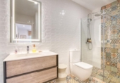 Отдельно стоящий дом с участком на продажу в городе l'Ametlla de Mar Фото