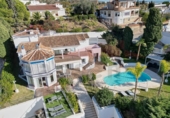Chalet independiente con terreno en venta en la España, Vélez-Málaga, ref: TR154584 foto