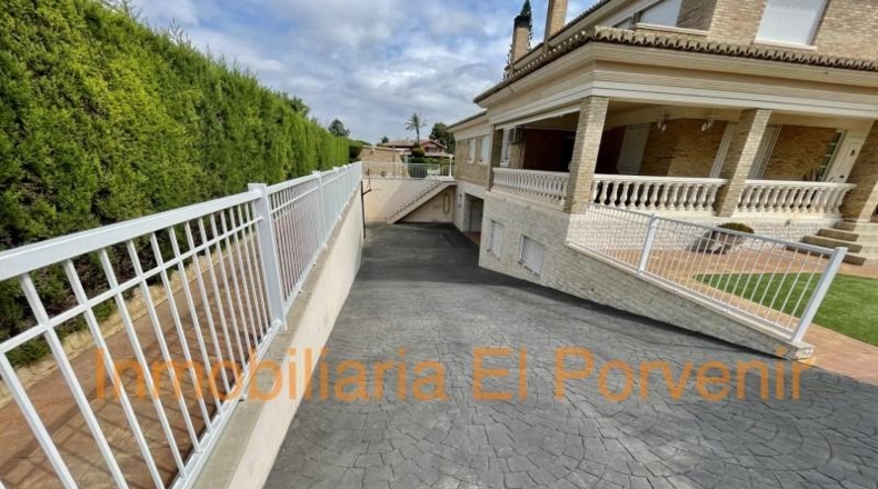 València - Torrente - 571m2
