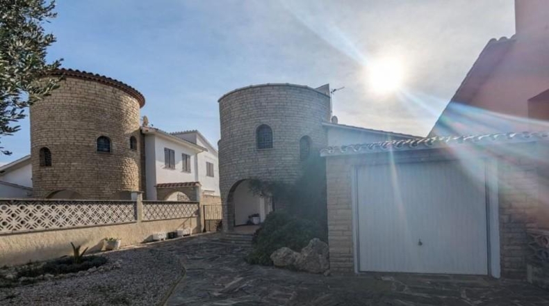 Gerona - Empuriabrava - 561m2