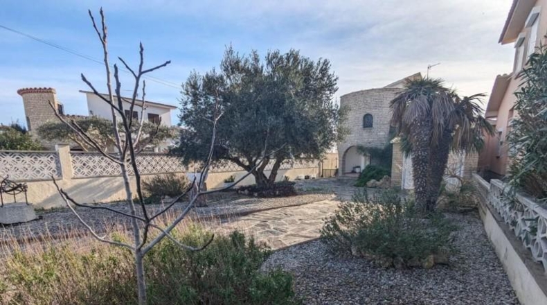 Gerona - Empuriabrava - 561m2