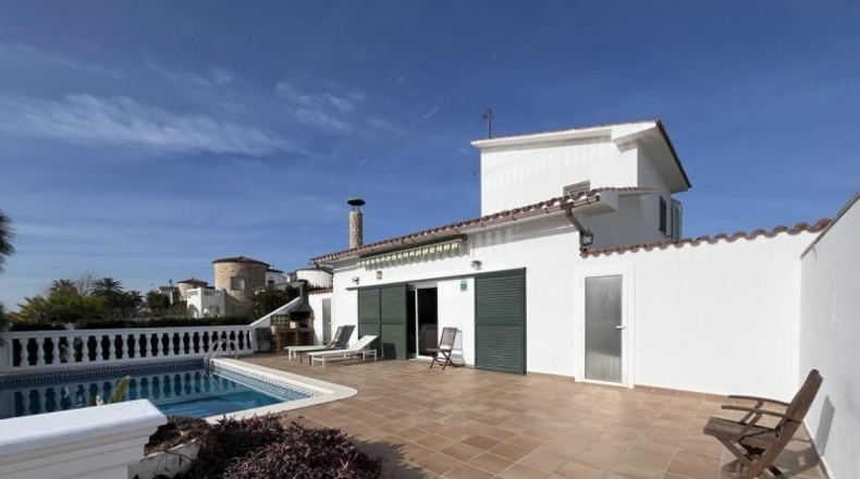 Gerona - Empuriabrava - 561m2