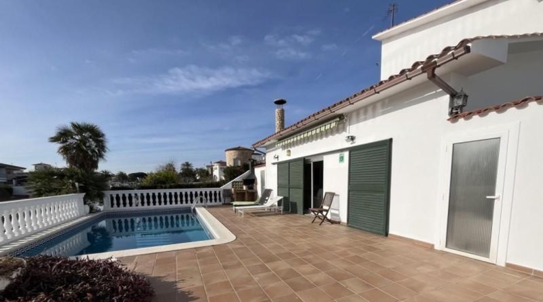 Gerona - Empuriabrava - 561m2
