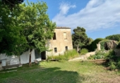 Загородный дом с участком на продажу в городе Sant Feliu de Guíxols Фото