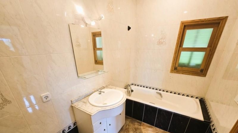 Balearic Islands - Инка - 13960m2