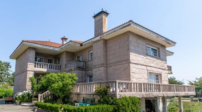 La Coruña - Santiago de Compostela - 13391m2