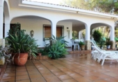 Casa de camp amb terreny en venda a la España, Benidorm, ref.: TR150879 foto