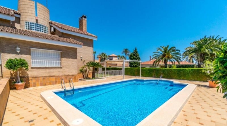 Alicante - Torrevieja - 699m2