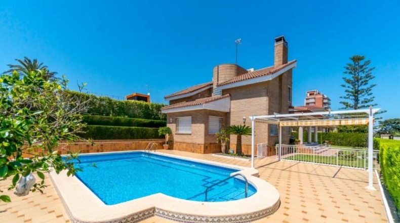 Alicante - Torrevieja - 699m2
