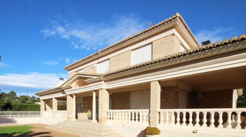 Valencia - Торренте - 1770m2