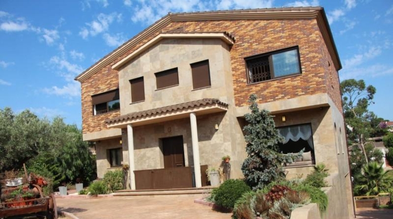Gerona - Lloret de Mar - 2000m2