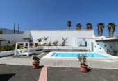 Xalet independent amb terreny en venda a la España, San Bartolomé de Tirajana, ref.: TR148406 foto