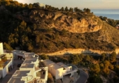 Отдельно стоящий дом с участком на продажу в городе Altea Фото