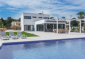 Загородный дом с участком на продажу в городе Jávea Фото