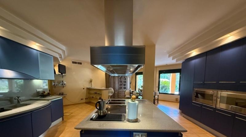 Sevilla - Gelves - 2220m2
