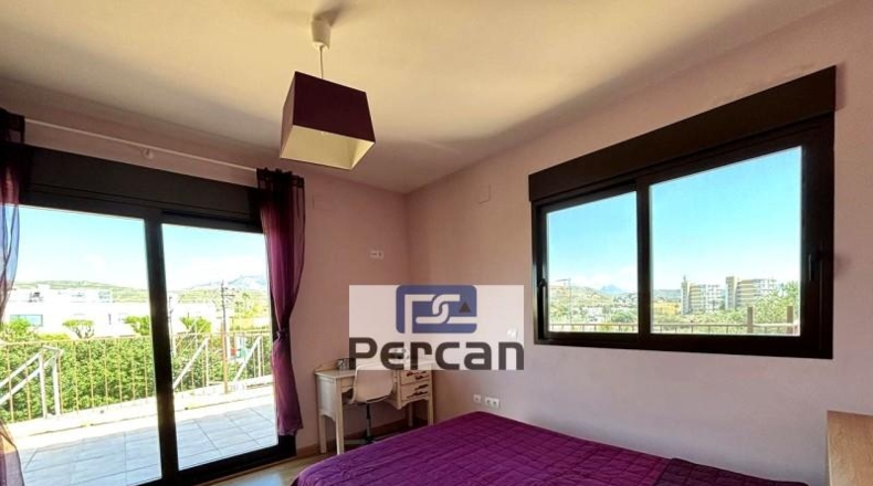 Alicante - Campello - 1081m2