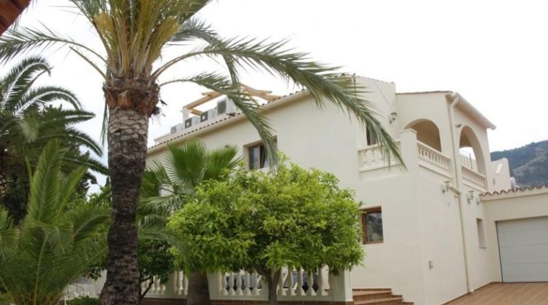 Alicante - Alfaz del Pi - 705m2