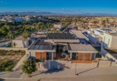 Chalet independiente con terreno en venta en la España, Benijófar, ref: TR369826 foto
