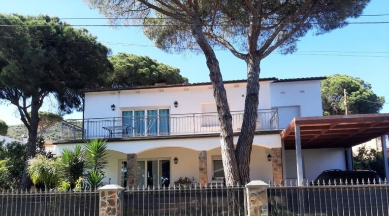 Жирона - Platja d'Aro - 637m2