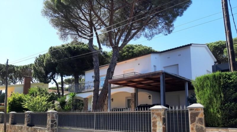 Жирона - Platja d'Aro - 637m2