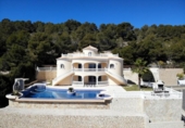 Xalet independent amb terreny en venda a la España, Calp, ref.: TR132442 foto