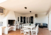 Отдельно стоящий дом с участком на продажу в городе Ciutadella de Menorca Фото