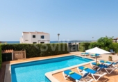 Отдельно стоящий дом с участком на продажу в городе Ciutadella de Menorca Фото