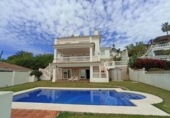 Xalet independent amb terreny en venda a la España, Benalmádena, ref.: TR163380 foto