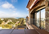 Chalet independiente con terreno en venta en la España, Begur, ref: TR232454 foto