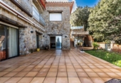 Chalet independiente con terreno en venta en la España, Begur, ref: TR232454 foto