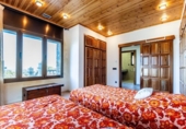 Chalet independiente con terreno en venta en la España, Begur, ref: TR232454 foto