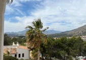 Отдельно стоящий дом с участком на продажу в городе Altea Фото