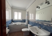Отдельно стоящий дом с участком на продажу в городе Altea Фото