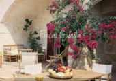 Загородный дом с участком на продажу в городе Ciutadella de Menorca Фото
