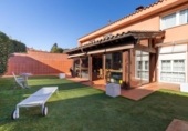 Xalet independent amb terreny en venda a la España, Sant Quirze del Vallès, ref.: TR380880 foto