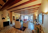 Отдельно стоящий дом с участком на продажу в городе Altea Фото