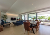 Chalet independiente con terreno en venta en la España, Manilva, ref: TR368806 foto