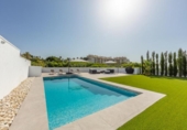 Chalet independiente con terreno en venta en la España, Manilva, ref: TR368806 foto